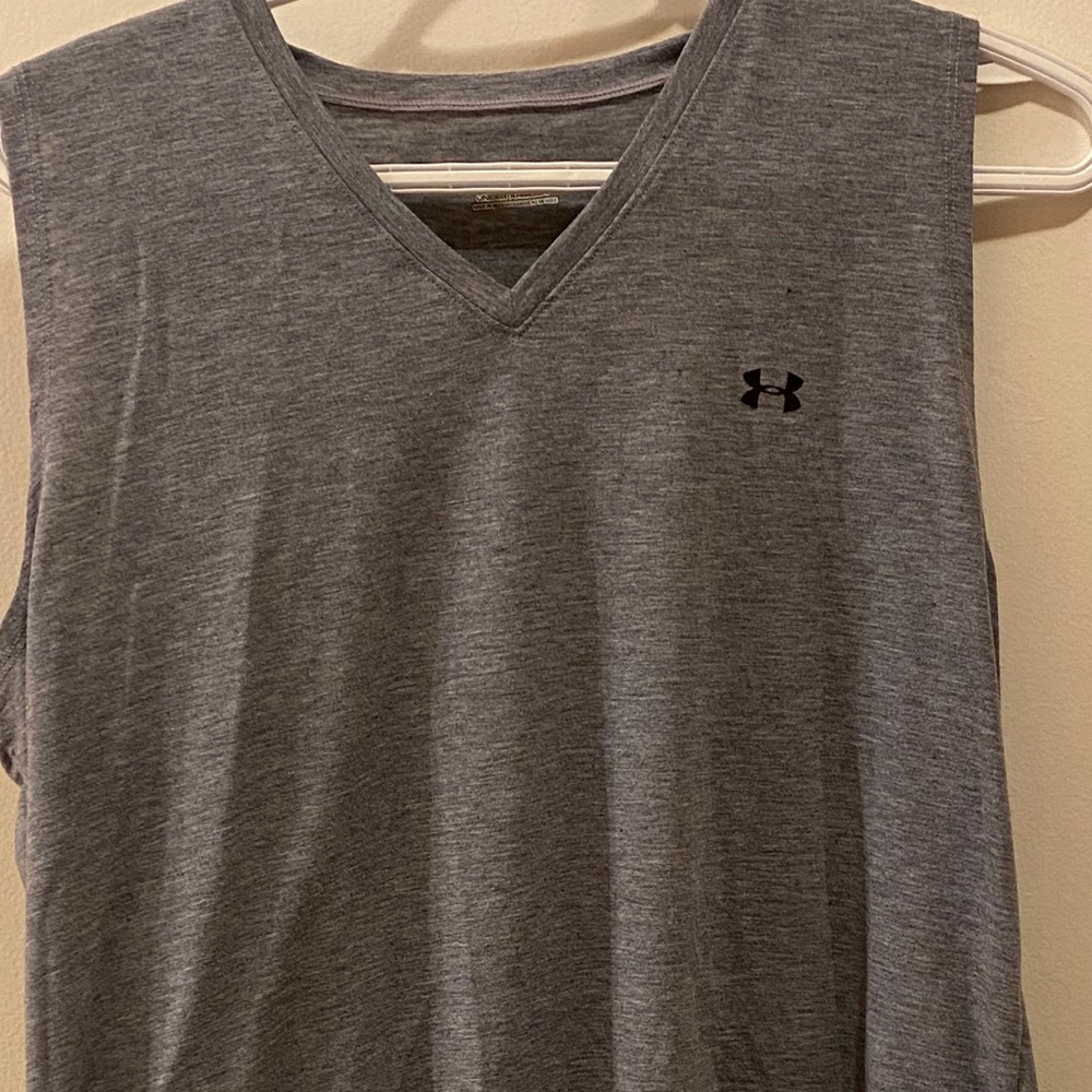 Under armour tank